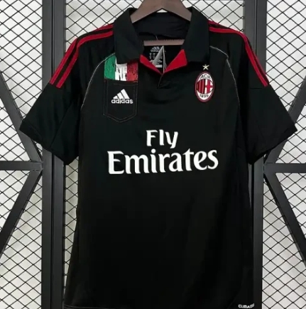 China Wholesale Supplier SELLERS of soccer jerseys Club Serie A AC Milan, join us on whatsapp | Yupoo